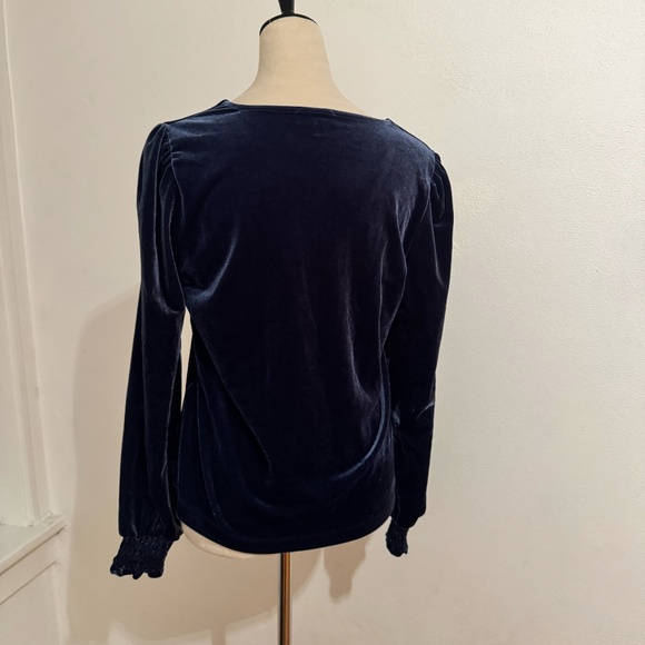 Navy Blue Velvet V-Neck Puff Sleeve Top by EVEREVE - Picture 2 of 4